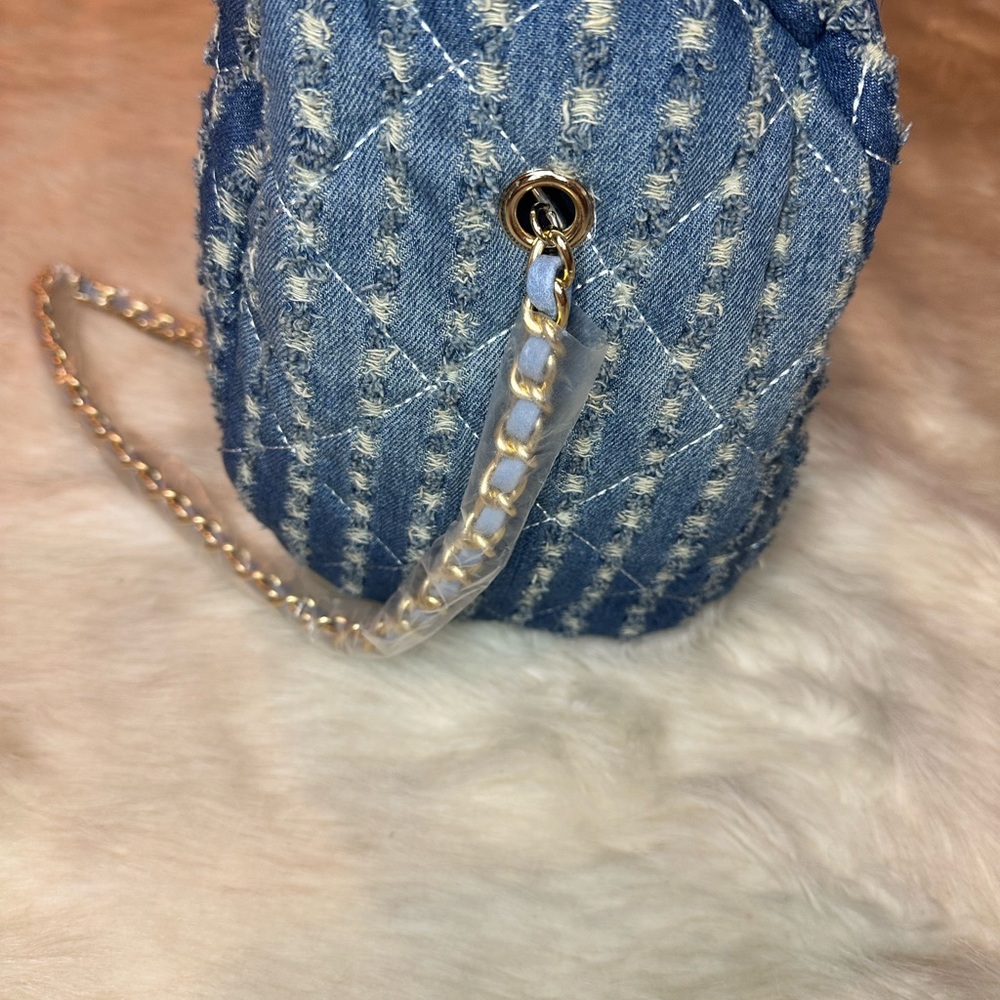 Quilted Denim Chain-Handle Women's Shoulder Bag - Blue - Picture 6 of 9